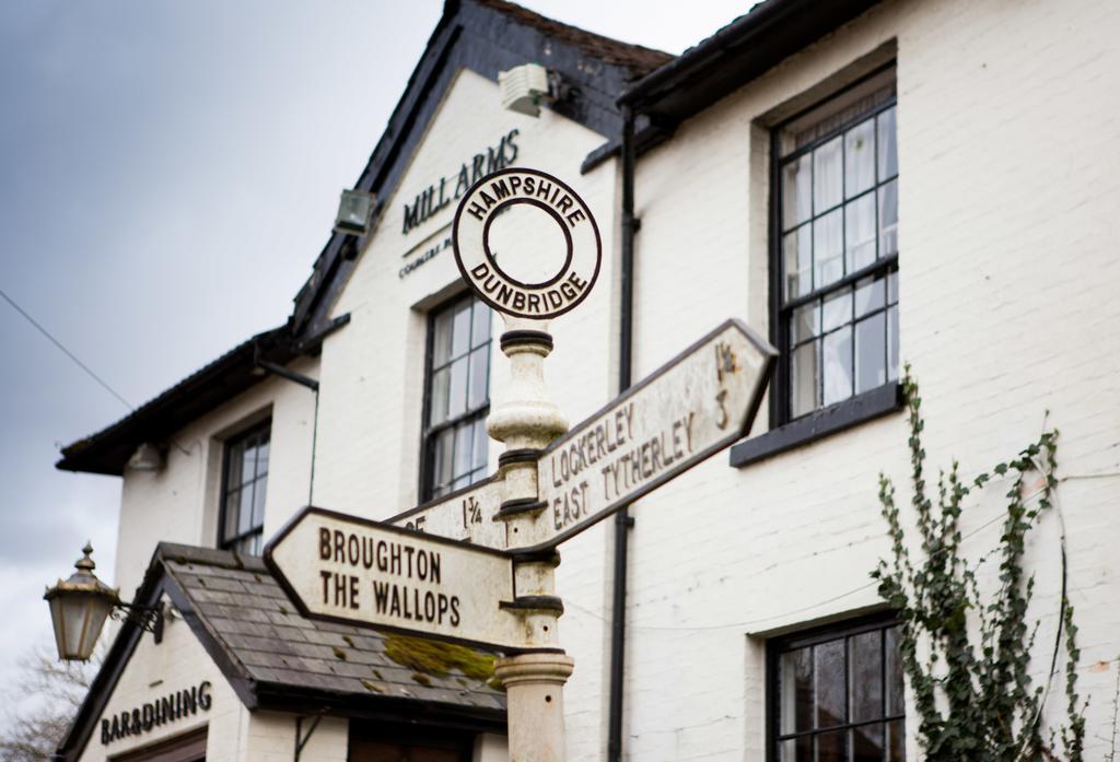 فندق The Mill Arms رومسي المظهر الخارجي الصورة